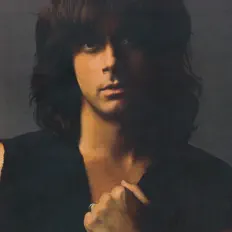 收听 Joe Lynn Turner、观看音乐视频、阅读小传、查看巡演日期等 ！