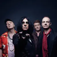 Ouve undefined, vê vídeos de música, lê a biografia, vê as datas da digressão e muito mais!
