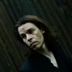 聆聽 Timm Völker、觀看音樂影片、閱讀小傳、查看巡演日期等！