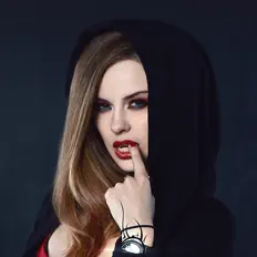 Poslechněte si interpreta Omnimar, sledujte hudební videa, přečtěte si životopis, podívejte se na data turné a další informace.