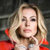 Ακούστε περιεχόμενο από Anastacia, παρακολουθήστε μουσικά βίντεο, διαβάστε το βιογραφικό, δείτε ημερομηνίες περιοδείας, και πολλά ακόμη!