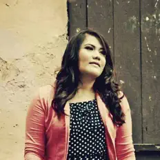 Listen to Regina Pangkerego, watch music videos, read bio, see tour dates & more!