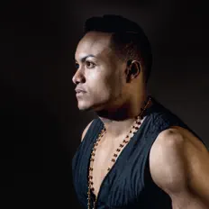 聆聽 Yeison Dotel、觀看音樂影片、閱讀小傳、查看巡演日期等！