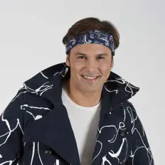 Ascolta Coyote Dax, guarda video musicali, leggi la biografia, vedi le date del tour & altro!