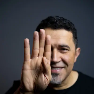 Listen to Gerson Borges, watch music videos, read bio, see tour dates & more!