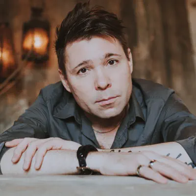 Listen to Макс ИвАнов, watch music videos, read bio, see tour dates & more!