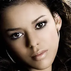 收听 Sweetbox、观看音乐视频、阅读小传、查看巡演日期等 ！