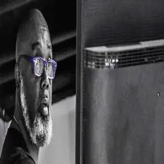 收听 MouseQuake、观看音乐视频、阅读小传、查看巡演日期等 ！