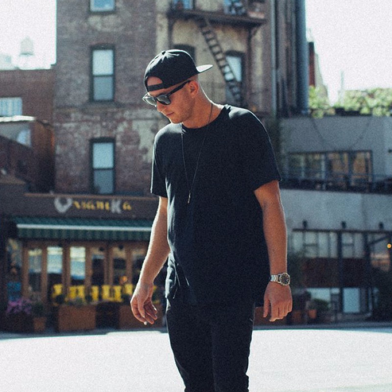 SNBRN - Leave the World Behind (Extended Mix) [Mixed]