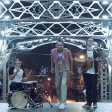 收听 mamahuhu、观看音乐视频、阅读小传、查看巡演日期等 ！