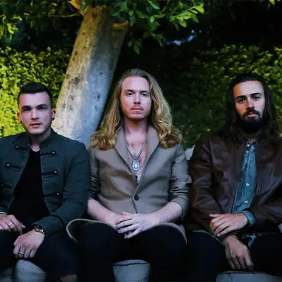 Listen to LEVARA, watch music videos, read bio, see tour dates & more!