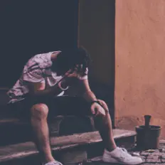 Poslechněte si interpreta Can Turan, sledujte hudební videa, přečtěte si životopis, podívejte se na data turné a další informace.