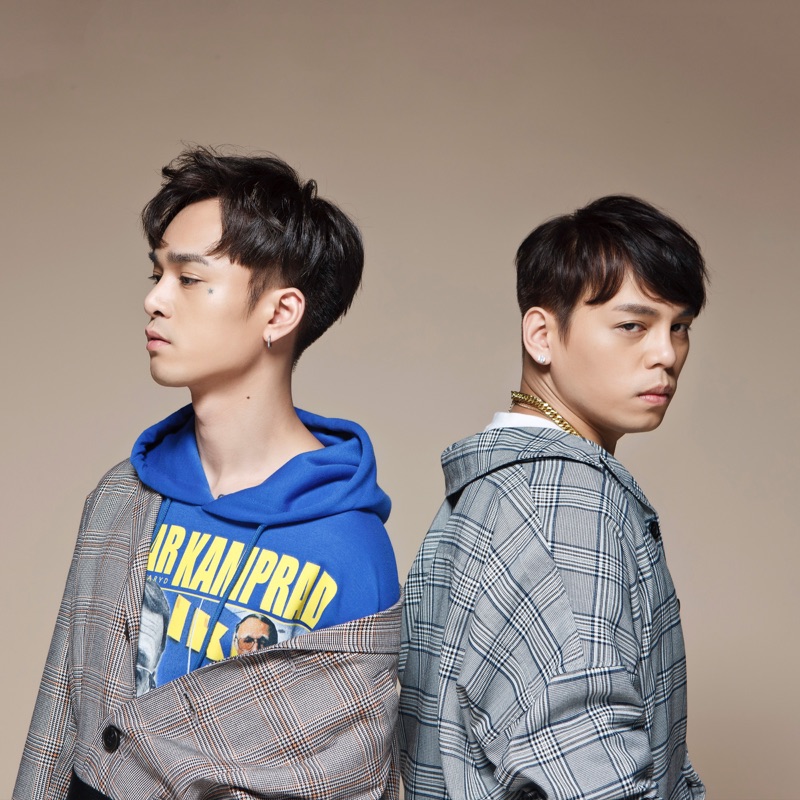 UNDER LOVER Feat. 玖壹壹 春風 - 癡情玫瑰花