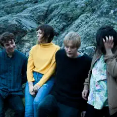Escucha a Star Horse, mira videos musicales, lee su biografía, consulta las fechas de las gira y más.