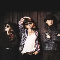 Kenichi Asai & THE INTERCHANGE KILLS सुनें, म्यूज़िक वीडियो देखें, बायो पढ़ें, दौरे की तारीखें और बहुत कुछ देखें!