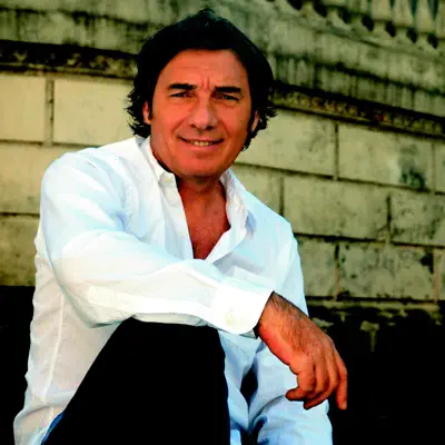 Listen to Facundo Saravia, watch music videos, read bio, see tour dates & more!
