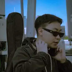 OL vine dinle, müzik videolarını izle, biyografisini oku, tur tarihlerini ve daha fazlasını gör!