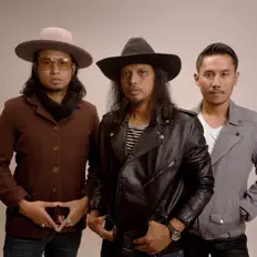 Gugun Blues Shelter सुनें, म्यूज़िक वीडियो देखें, बायो पढ़ें, दौरे की तारीखें और बहुत कुछ देखें!