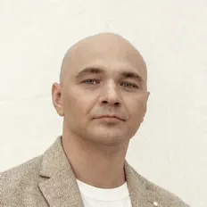 Vladi सुनें, म्यूज़िक वीडियो देखें, बायो पढ़ें, दौरे की तारीखें और बहुत कुछ देखें!