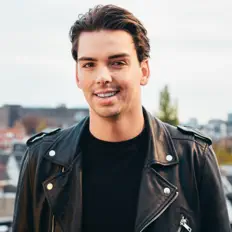 Listen to Yves Berendse, watch music videos, read bio, see tour dates & more!