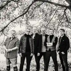 Listen to Rowwen Hèze, watch music videos, read bio, see tour dates & more!