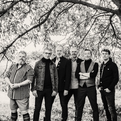 Listen to Rowwen Hèze, watch music videos, read bio, see tour dates & more!