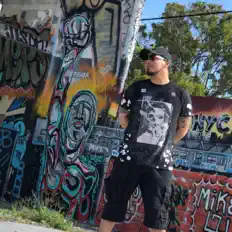 Luister naar Bala, bekijk muziekvideo's, lees de bio, bekijk de tourdata, en meer!