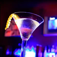 New York Jazz Loungeを聴いたり、ミュージックビデオを鑑賞したり、経歴やツアー日程などを確認したりしましょう！