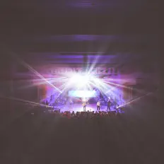 Ascolta Glorious Worship, guarda video musicali, leggi la biografia, vedi le date del tour & altro!