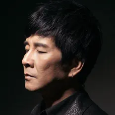 王建房을(를) 듣고, 뮤직 비디오를 보고, 약력을 읽고, 투어 일정 등을 확인하세요!