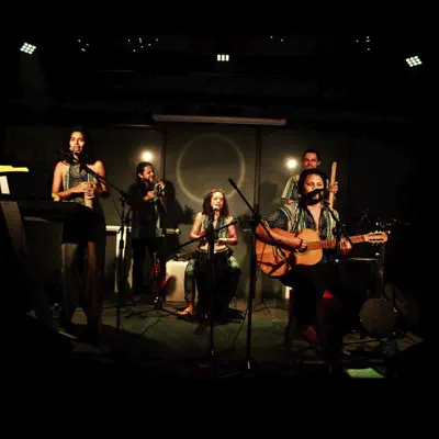 Listen to Leche de Coco, watch music videos, read bio, see tour dates & more!