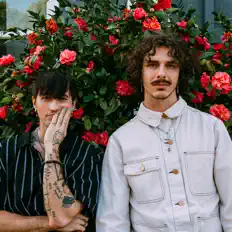 Mob Rich सुनें, म्यूज़िक वीडियो देखें, बायो पढ़ें, दौरे की तारीखें और बहुत कुछ देखें!