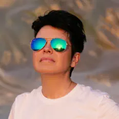 Écoutez AMARIA, regardez des vidéoclips, lisez la biographie, consultez les dates de tournée et plus encore !