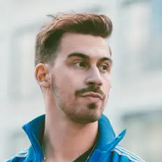 Ouve Cass Lowe, vê vídeos de música, lê a biografia, vê as datas da digressão e muito mais!