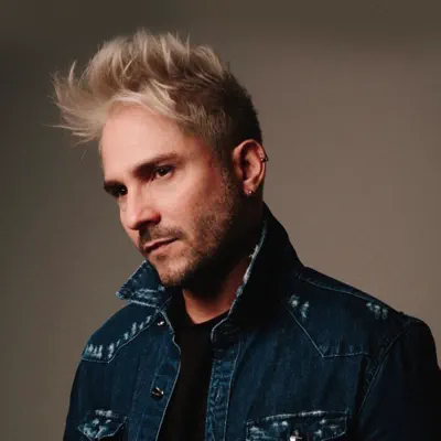 Listen to Ender Thomas, watch music videos, read bio, see tour dates & more!