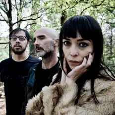 Posłuchaj wykonawcy Ofeliadorme, obejrzyj teledyski, przeczytaj biografię, zobacz daty tras koncertowych i nie tylko!