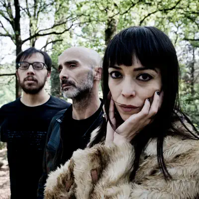 Listen to Ofeliadorme, watch music videos, read bio, see tour dates & more!