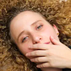 Ascolta Mena, guarda video musicali, leggi la biografia, vedi le date del tour & altro!