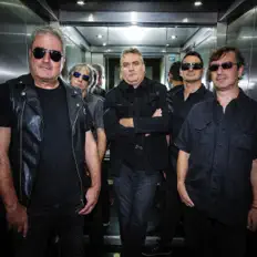 Listen to Reincidentes, watch music videos, read bio, see tour dates & more!