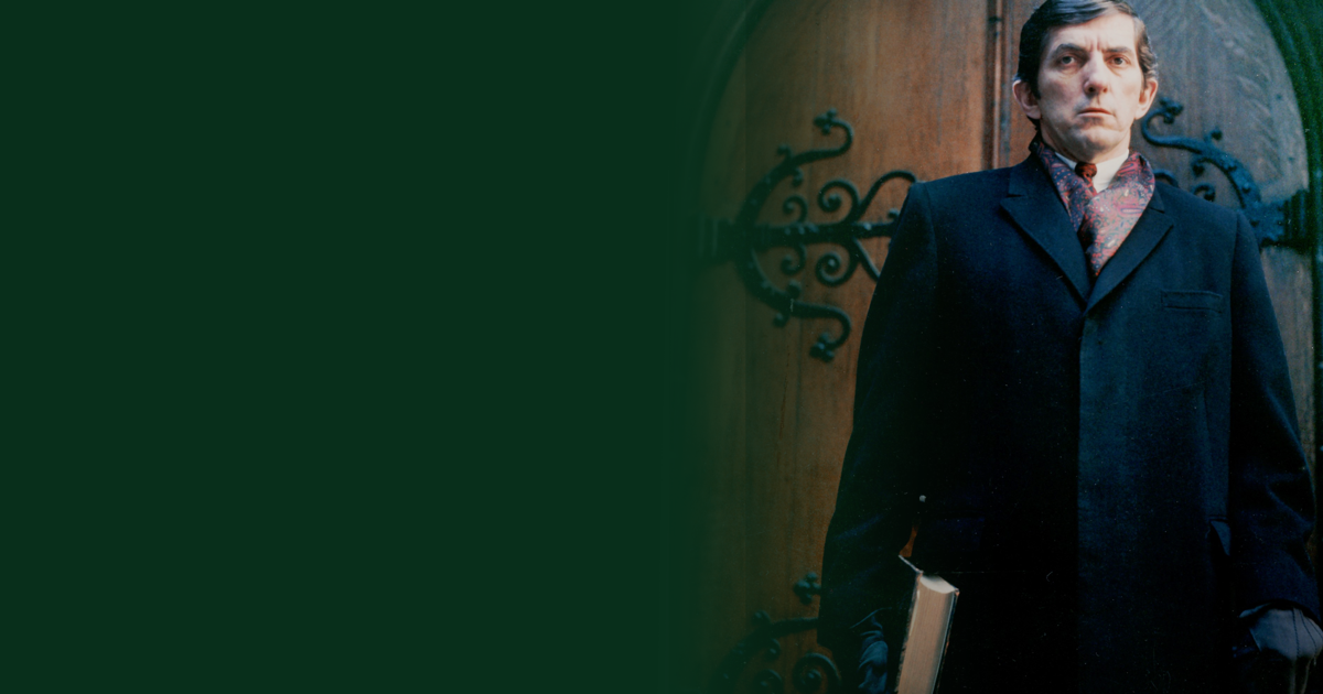 ‎Dark Shadows and Beyond: The Jonathan Frid Story on Apple Music