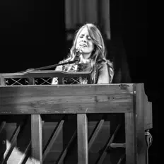 Listen to Yashira Guidini, watch music videos, read bio, see tour dates & more!