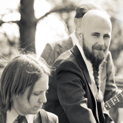 Listen to Vesterinen Yhtyeineen, watch music videos, read bio, see tour dates & more!