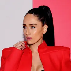 Jenna Andrews을(를) 듣고, 뮤직 비디오를 보고, 약력을 읽고, 투어 일정 등을 확인하세요!