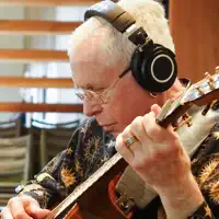 Ouve undefined, vê vídeos de música, lê a biografia, vê as datas da digressão e muito mais!