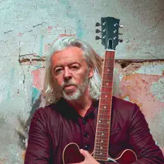Escucha a Roland Orzabal, mira videos musicales, lee su biografía, consulta las fechas de las gira y más.