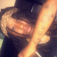 Ap Shiesto सुनें, म्यूज़िक वीडियो देखें, बायो पढ़ें, दौरे की तारीखें और बहुत कुछ देखें!