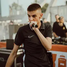 Listen to Lau Jr, watch music videos, read bio, see tour dates & more!