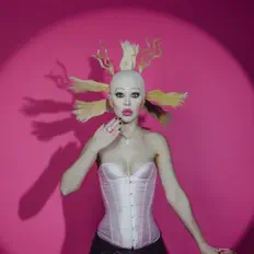 Escucha a Malina Scar, mira videos musicales, lee su biografía, consulta las fechas de las gira y más.