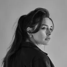 Listen to Emma Rosen, watch music videos, read bio, see tour dates & more!