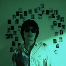 Johna을(를) 듣고, 뮤직 비디오를 보고, 약력을 읽고, 투어 일정 등을 확인하세요!